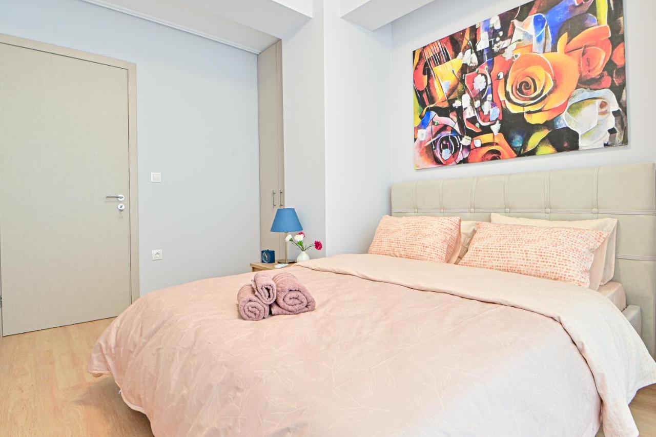 Beautiful New Apartment 5 Min From Piraeus Port Екстер'єр фото
